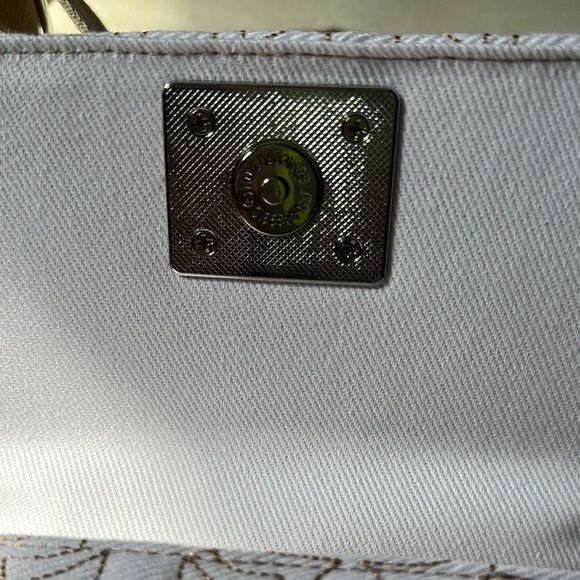 True Religion White and Tan Quilted Crossbody Bag with Gold Clasp - Picture 9 of 16